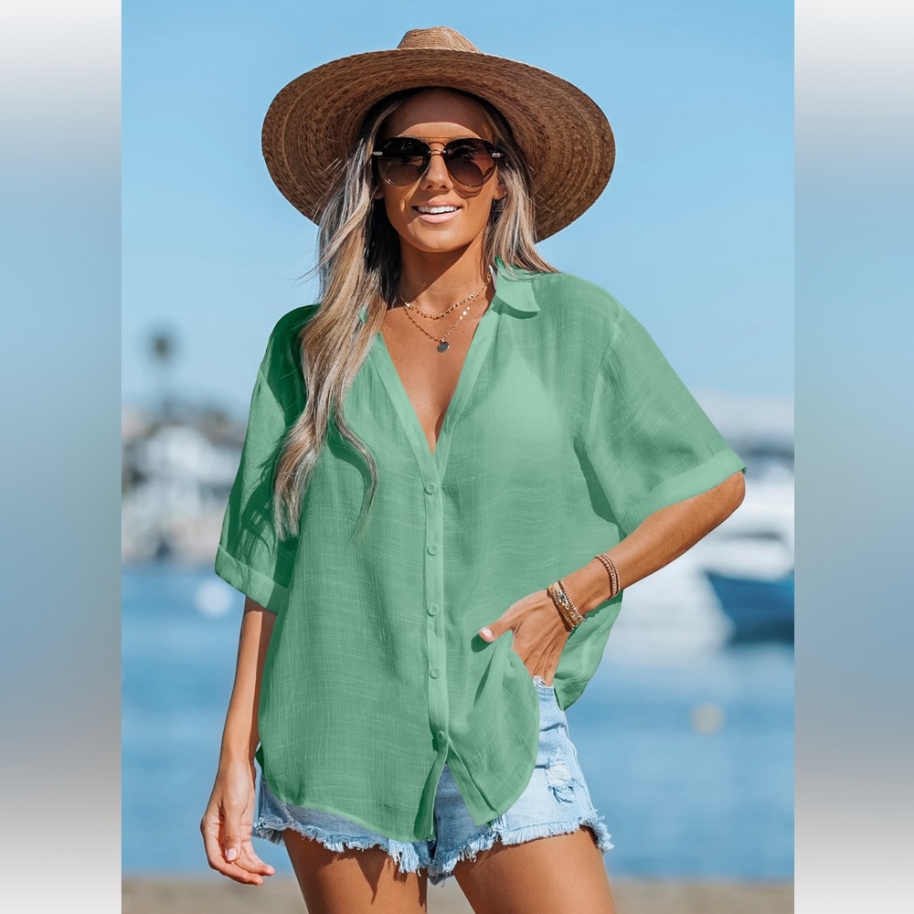 Cupshe Mint Green Button-Down Shirt. Buttoned V-Neck Cover-Up Shirt